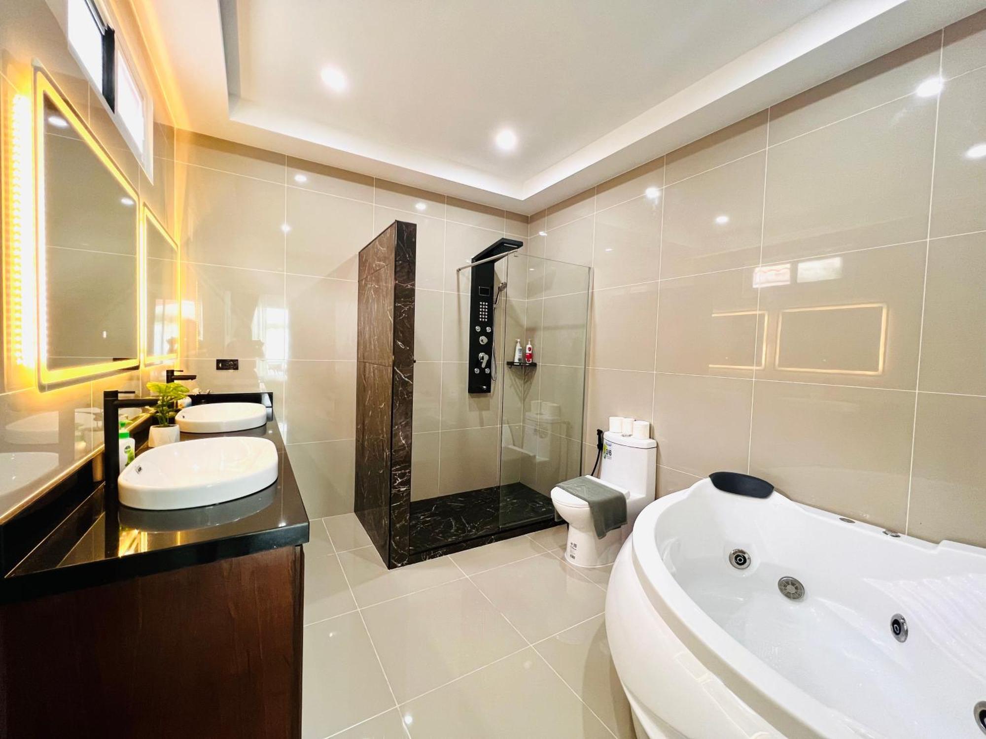 Siam-cityhouse Luxury Pool Villa-jacuzzi- Walking St 10min * Pattaya